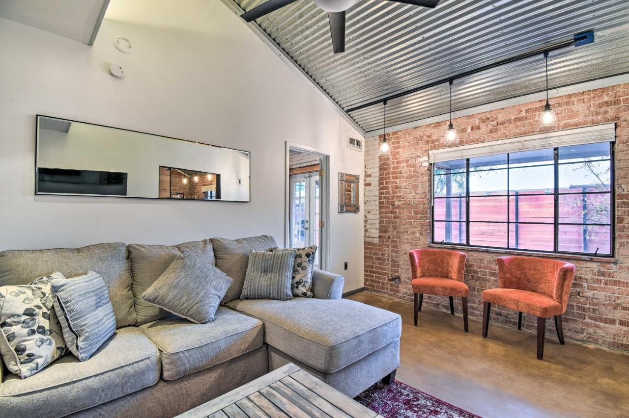 Getaway With Patio, Near Roosevelt Row! Holiday home